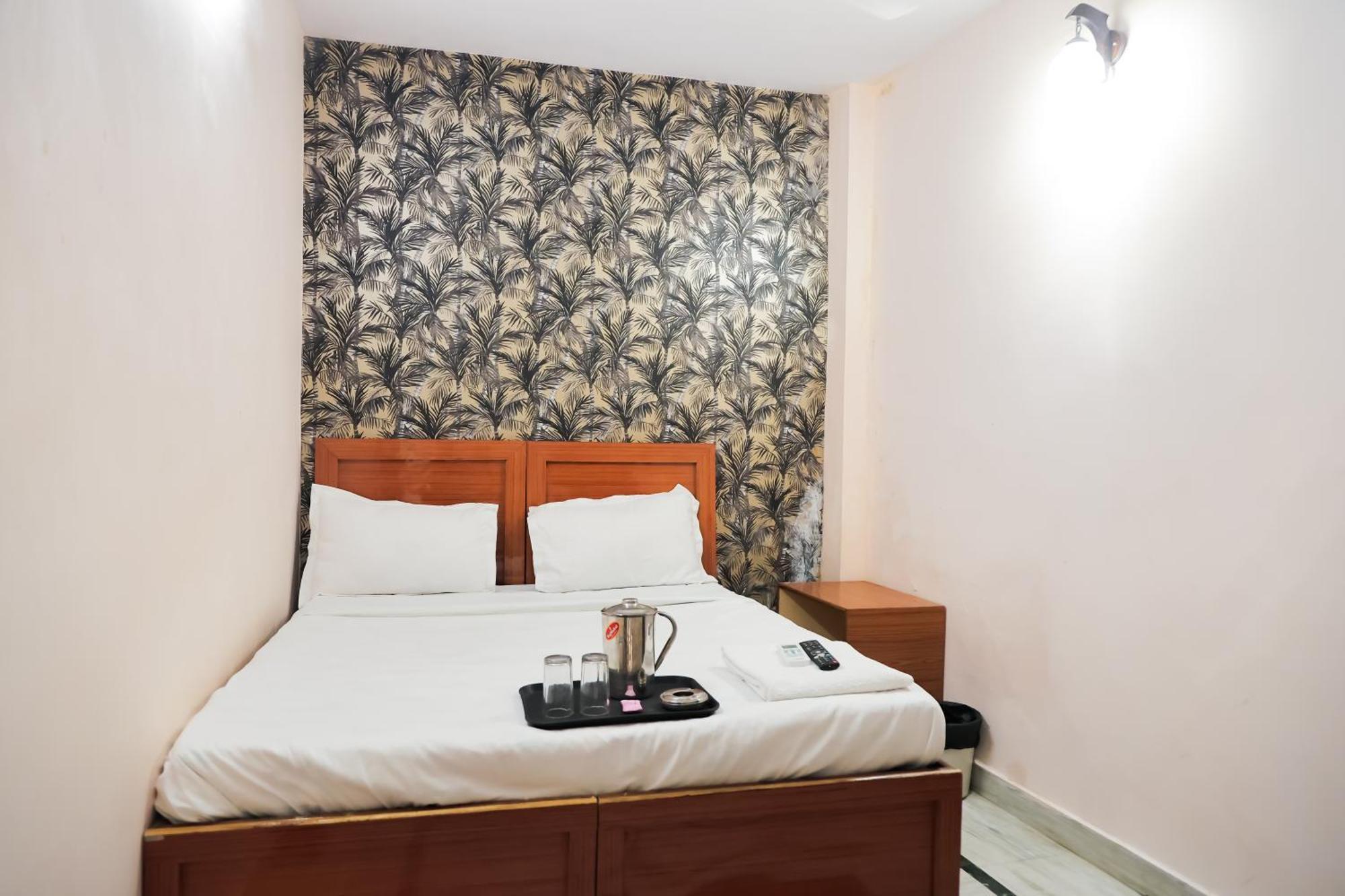 Mannat Stay Hotel - Laxmi Nagar New Delhi Exteriör bild